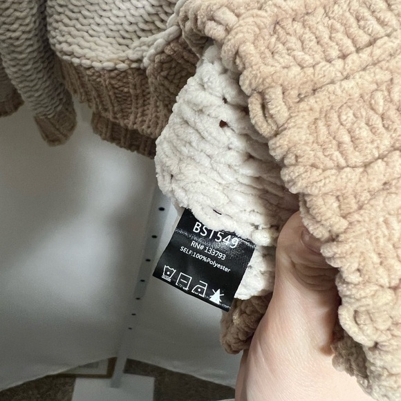 The Native One Women’s Chunky Knit Sweater With Button Detailing - Picture 8 of 8